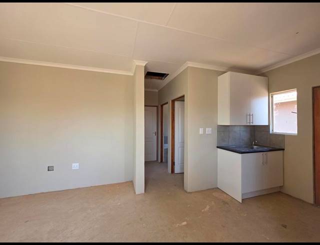 2 BEDROOM HOUSE FOR SALE IN BUHLE PARK